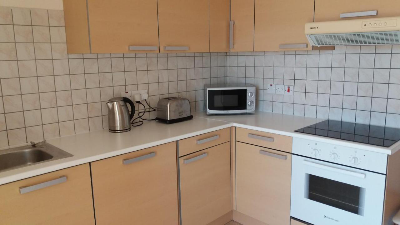 403 Apartment Carisa Artemis Court Larnaca Extérieur photo