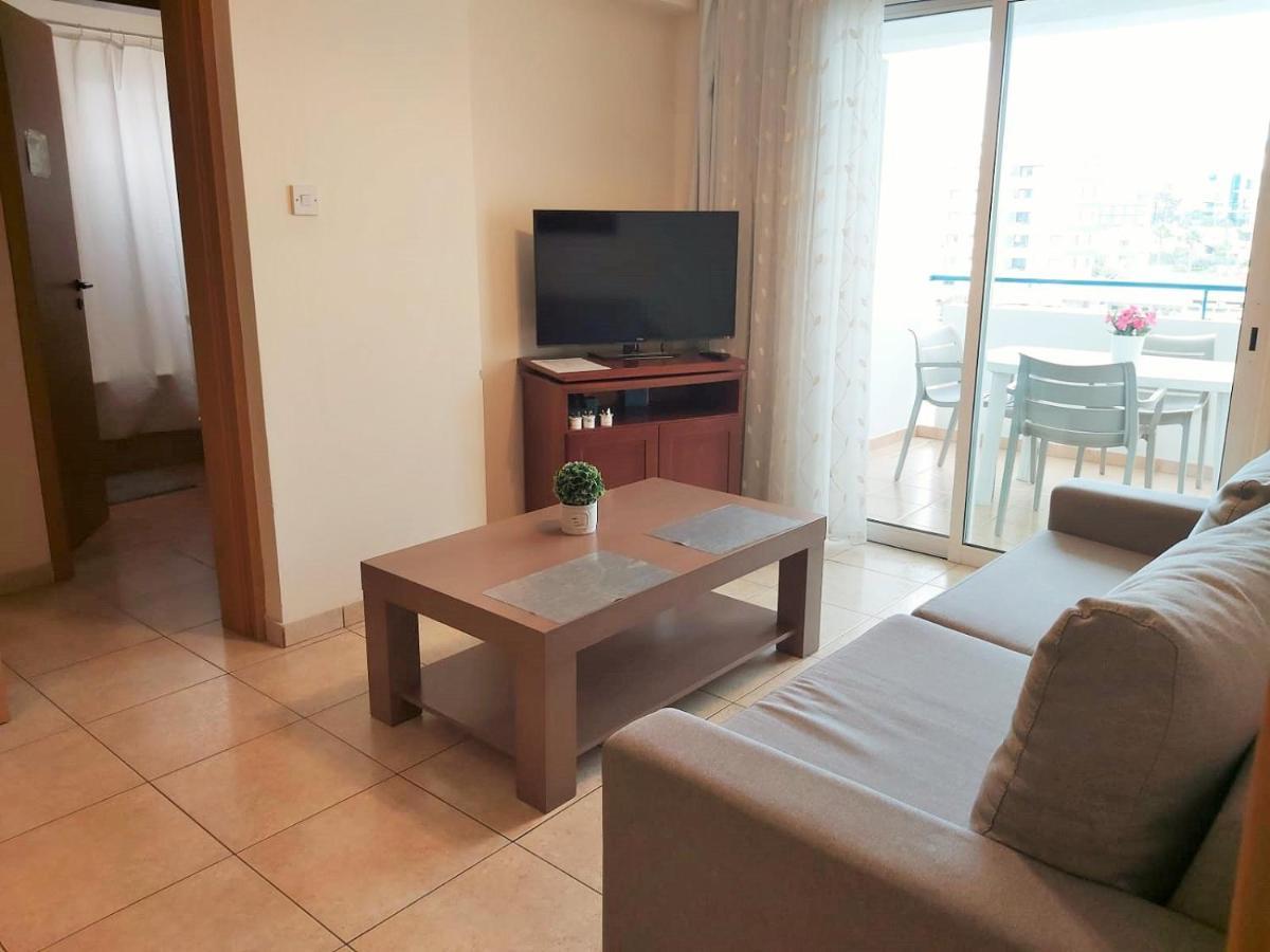 403 Apartment Carisa Artemis Court Larnaca Extérieur photo