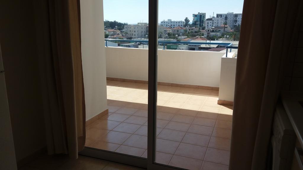 403 Apartment Carisa Artemis Court Larnaca Extérieur photo